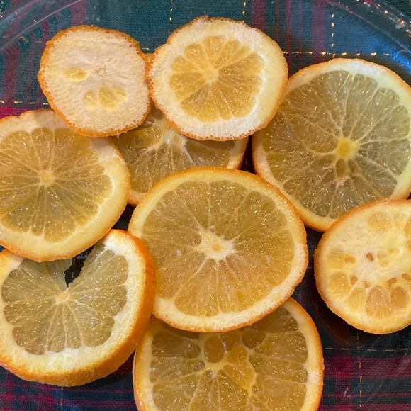 abundance| Prosperity handcrafted candle - Picture 10 of 10